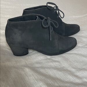 Arche Dark Gray Lace-Up Ankle Boots